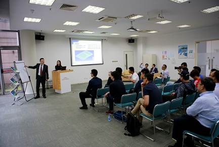 斯特的极致天窗工艺开元棋牌遇见伟巴(图20) 斯特的极致天窗工艺开元棋牌遇见伟巴(图20)