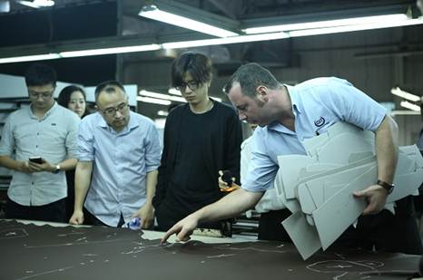 斯特的极致天窗工艺开元棋牌遇见伟巴(图34) 斯特的极致天窗工艺开元棋牌遇见伟巴(图34)